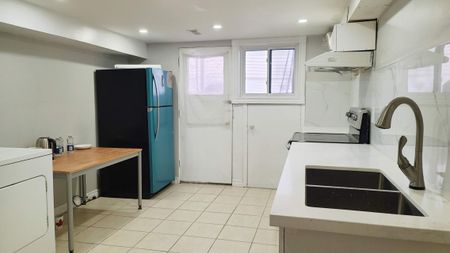 For Lease - 75 Mintwood Drive, Toronto, Ontario - Photo 2