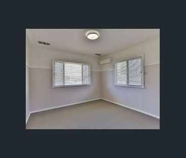 Charming & Well-Presented Home in Central Newtown - Photo 1