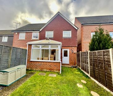 Giffard Lane, Fleet, Hampshire, GU51 - Photo 3