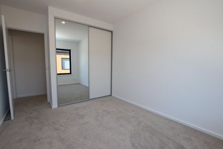 67 Beechworth Street, Watson ACT 2602 - Townhouse For Rent | Domain - Photo 2