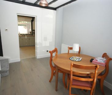 2 bedroom end of terrace house to rent - Photo 3