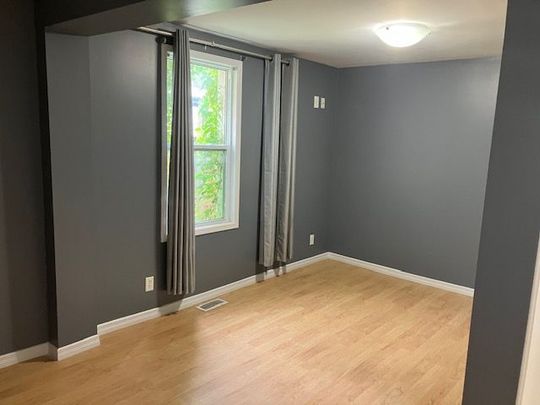 For Lease - 27 Grove Street Unit# Main Flr, Belleville, Ontario - Photo 1