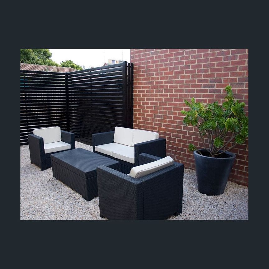 FULLY FURNISHED - Low Maintenance Unit! - Photo 1