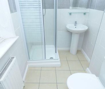 Killingworth Road, South Gosforth, Newcastle upon Tyne, Tyne and We... - Photo 1