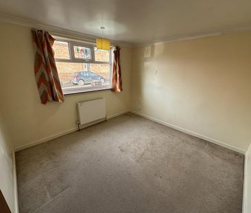 3 bedroom flat to rent - Photo 6