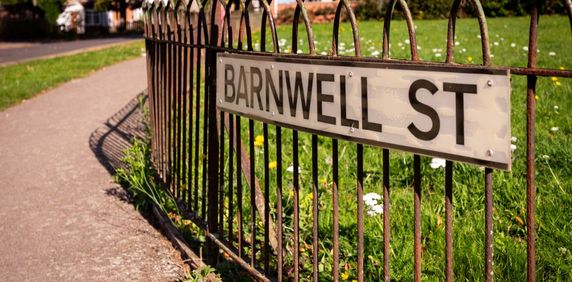 2 bedroom terraced house - Photo 2