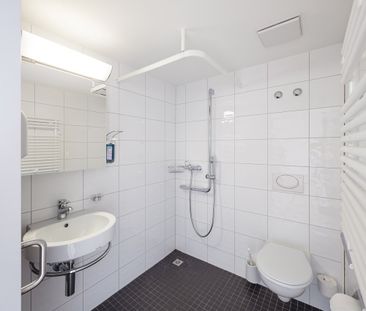 Helle Alterswohnung mit Aussicht in Zürich - Photo 3