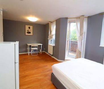 Room in a Shared Flat, Notting Hill Gate Station, W11 - Photo 4