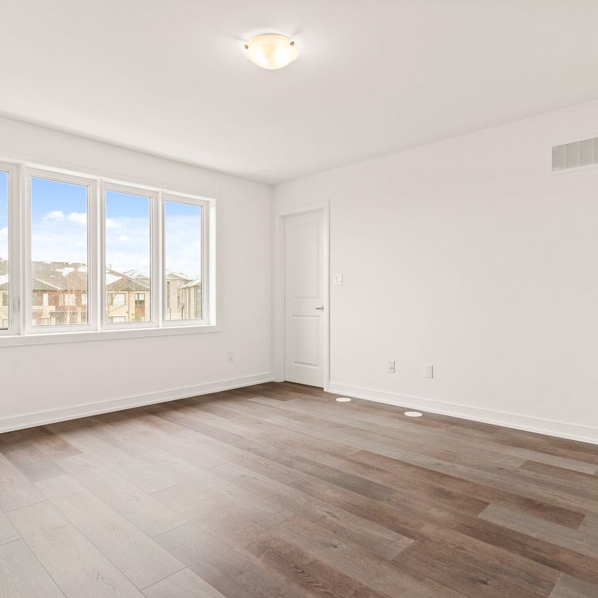 For Lease - 14 Blue Forest Crescent, Barrie, Ontario - Photo 1