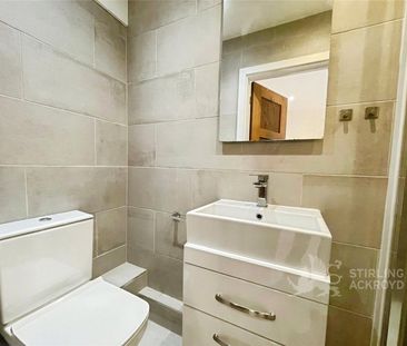 Garden Close, Addlestone, Surrey, KT15 2PT - Photo 5