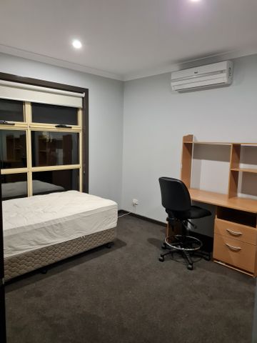 Mount Waverley - Photo 4