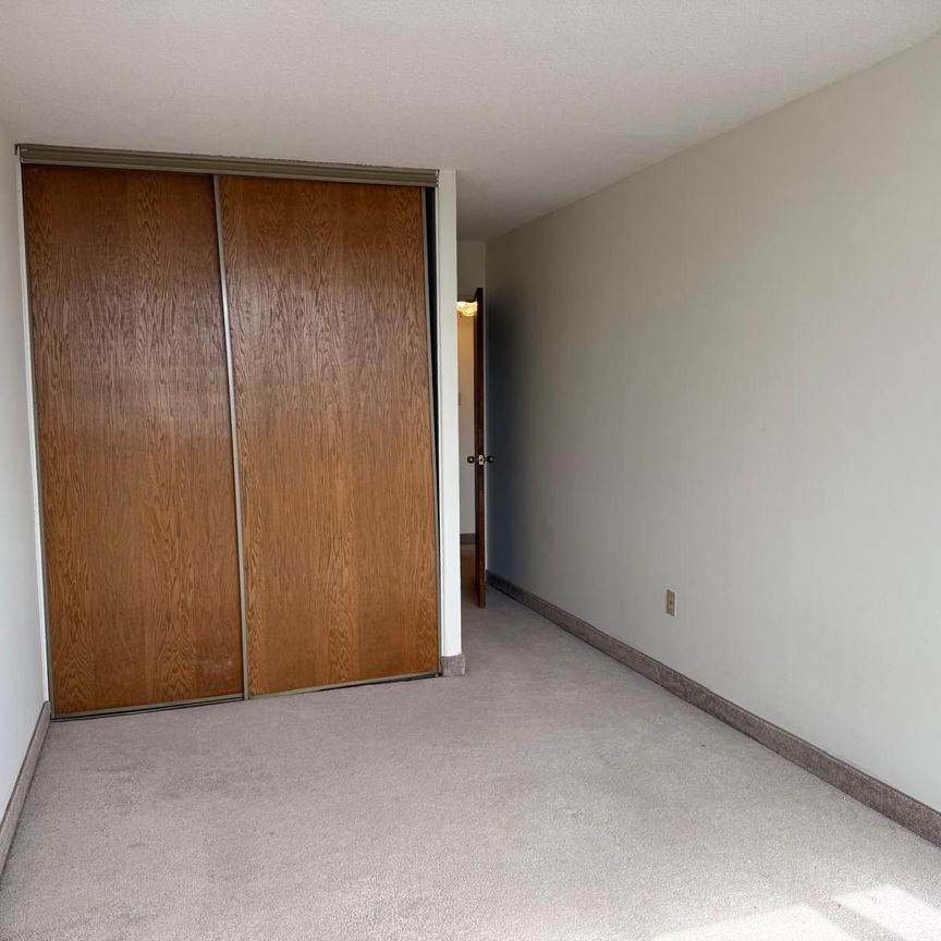 For Lease - 3100 Kirwin Avenue Unit# 704, Mississauga, Ontario - Photo 1
