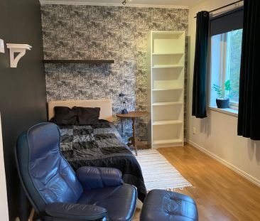 Lövholmenvägen, Tumba - Photo 2