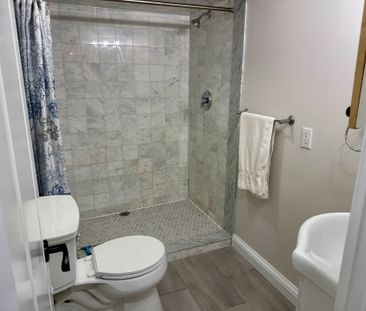 For Lease - 153 Queens Drive Unit# Lower, Toronto, Ontario - Photo 6