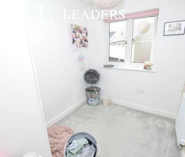 4 bedroom terraced house to rent - Photo 3