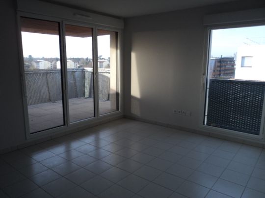 Location Appartement 3 pièces 69m² - Photo 1