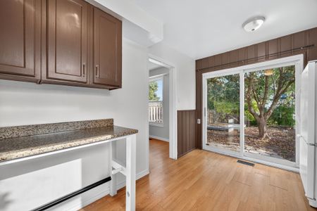 For Lease - 125 Daphne Crescent, Barrie, Ontario - Photo 2