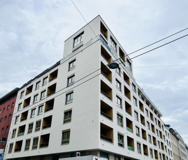 *ERSTBEZUG* HOCH MODERNE WOHNUNG mit LOGGIA in ZENTRALER LAGE - Photo 4