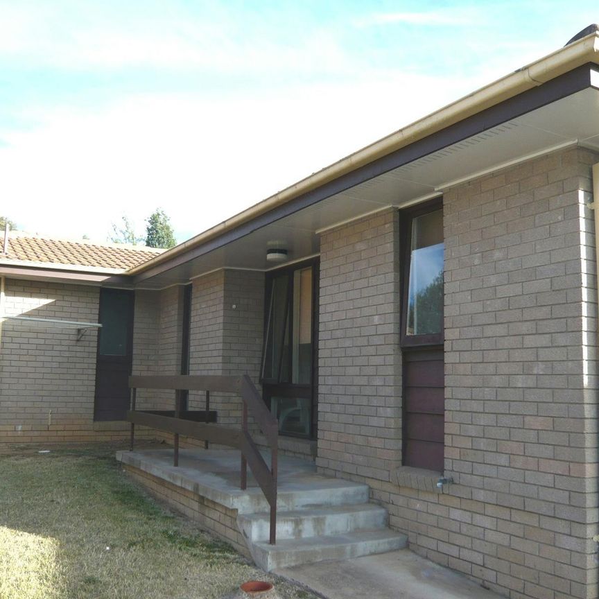 PERFECT FOR ONE! - Photo 1