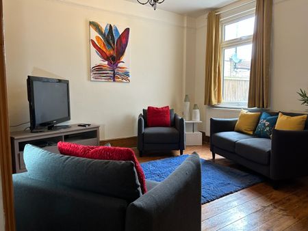 6 Bed Terraced House, Norfolk Park Village, S2 - Photo 4