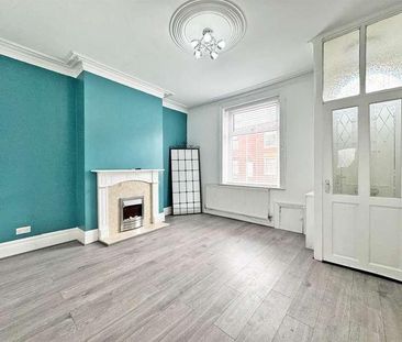 Coalshaw Green Road, Chadderton, OL9 - Photo 1