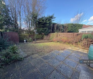 2 bedroom semi-detached house to rent - Photo 4