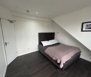 1 bedroom in a house share to rent - Photo 3
