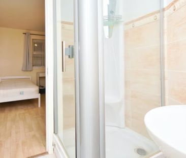 Studio Flat, London, IG11 - Photo 5