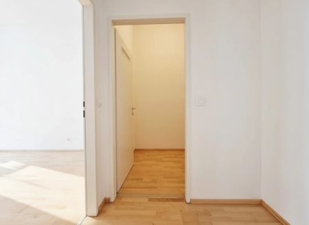 57,39 m² | 1. OG mit Lift | Sofortbezug | 2 Zimmer | € 749,- all-in inkl. BK/USt. - Foto 4