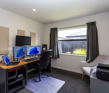 Spacious and private 3-bedroom family home! - Photo 6