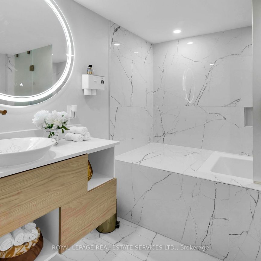 For Lease - 30 Wellington Street Unit# 2006, Toronto, Ontario - Photo 1