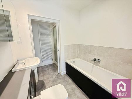 3 bedroom semi-detached house to rent - Photo 4