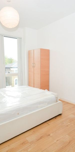 Room in a Shared Flat, Cambridge Avenue, NW6 - Photo 1