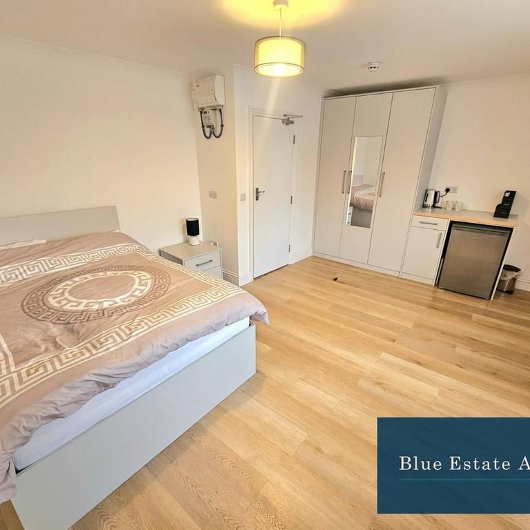 1 bedroom house of multiple occupation to rent - Photo 1