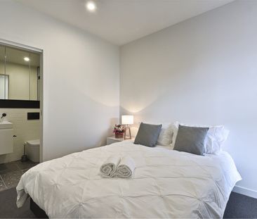 Convenient and comfortable apartment @ Luma Windsor - Photo 2