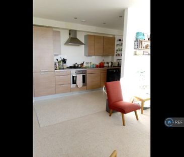 1 bedroom flat to rent - Photo 6