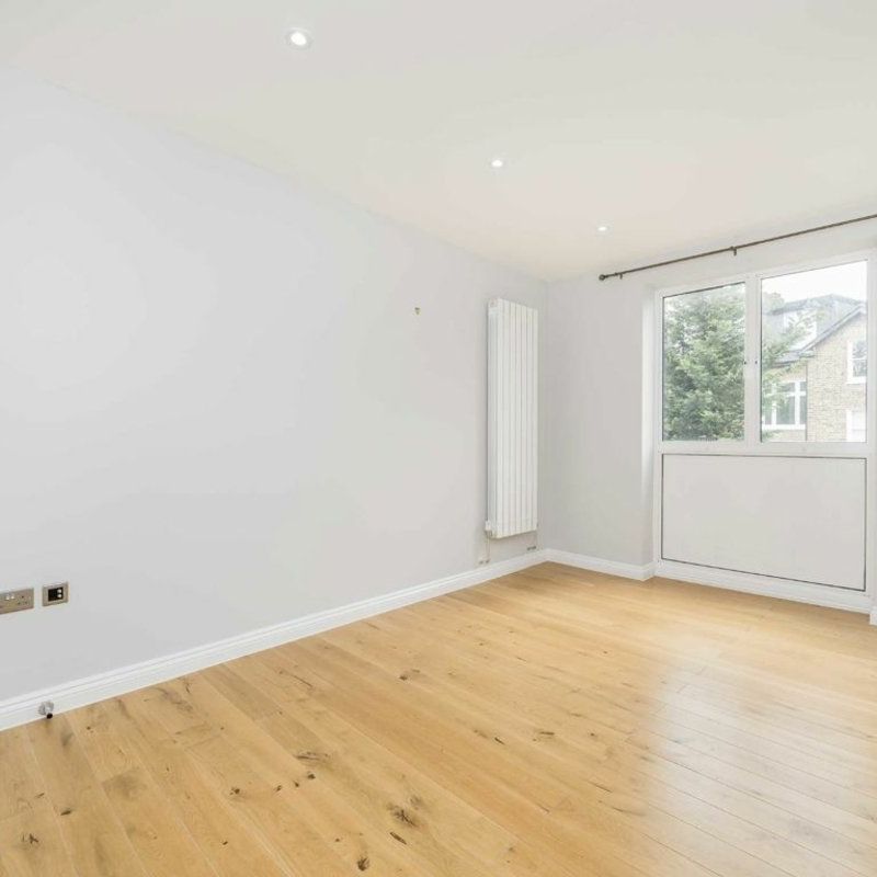 East Dulwich Grove, SE22, London - Photo 1
