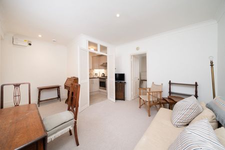 1 Bed Flat, Blythe Road, W14 - Photo 4
