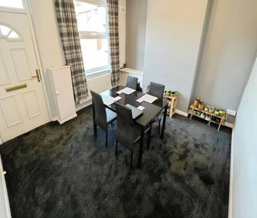 2 bedroom end of terrace house to rent - Photo 5