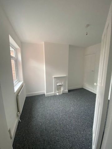 3 Bed Terraced House, Saltersford Road, LE5 - Photo 3