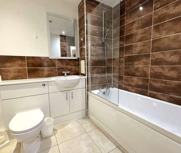 Woking, Surrey, GU22 - Photo 6