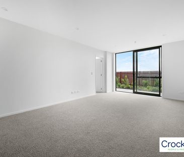 Modern Parkside Living in Central Te Atatū South – Brand-New Apartment - Photo 2