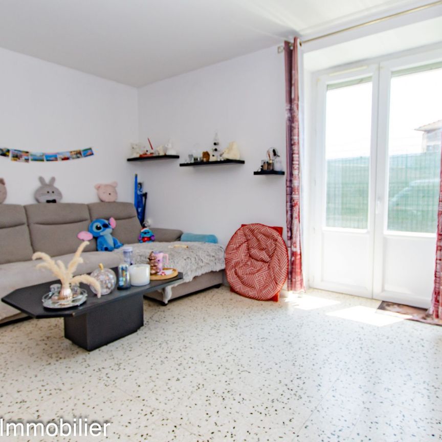 Location Appartement 4 pièces 103m² ST LATTIER 38840 - Photo 1