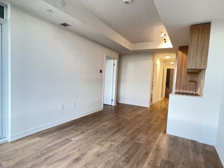 For Lease - 1037 The Queensway N/A Unit# 511, Toronto, Ontario - Photo 3