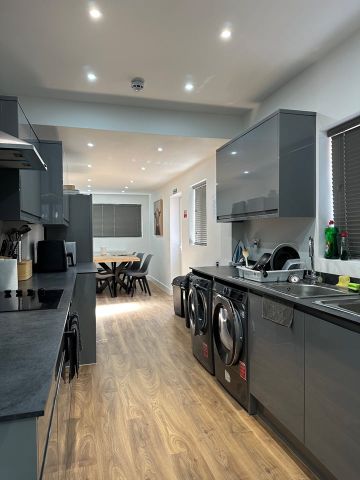 Room in a Shared House, Bearwood Road, B66 - Photo 5