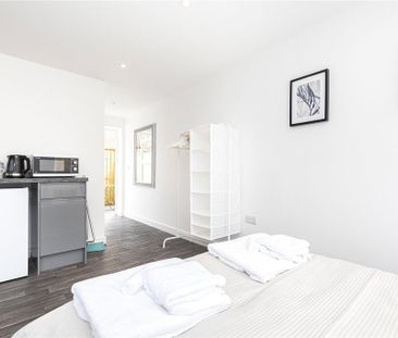 Studio to rent - Photo 6