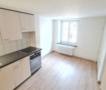 Bel appartement 3.5 pièces rénové – St-Ursanne, centre historique - Foto 5