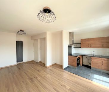 Location Appartement 2 pièces 45m² BORDEAUX 33300 - Photo 1