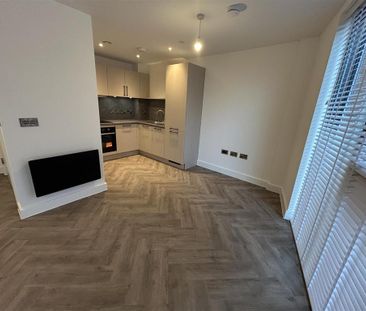 Studio to rent - Photo 2