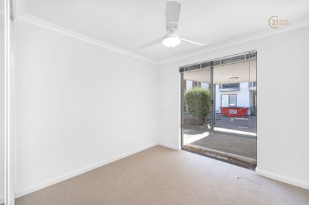 Cannington - Photo 2